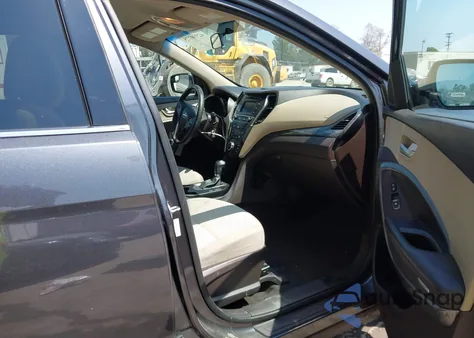 2017 Hyundai Santa Fe Sport 2.4L из США, поврежденный, VIN 5XYZT3LB0HG465879